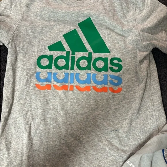 Bundle of 4 little boys size 4-5 short sleeve t-shirts. - Picture 4 of 16